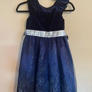 Girls size 7 blue velvet dress with sliver accents